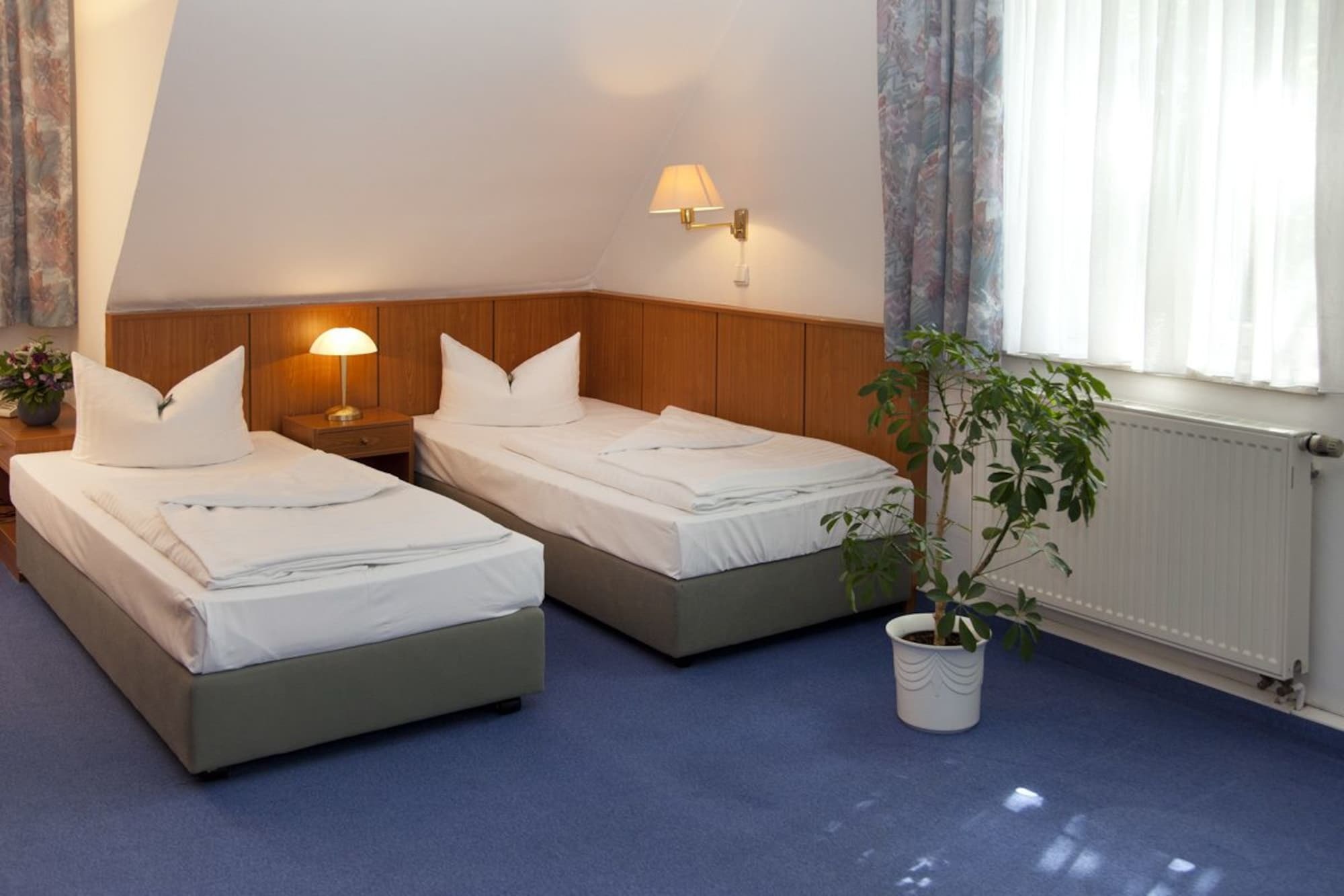 Hotel Und Restaurant Gartenstadt Erfurt Ngoại thất bức ảnh
